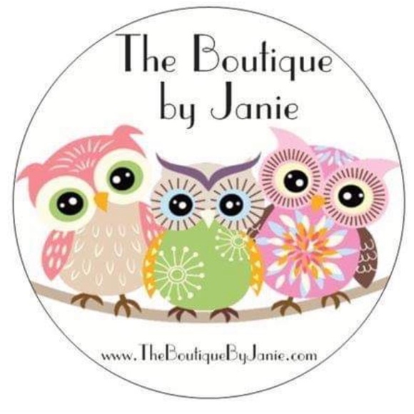 Meet your Posher, Pink Moose Boutique * POSH AMBASSADOR * - Picture 4 of 8